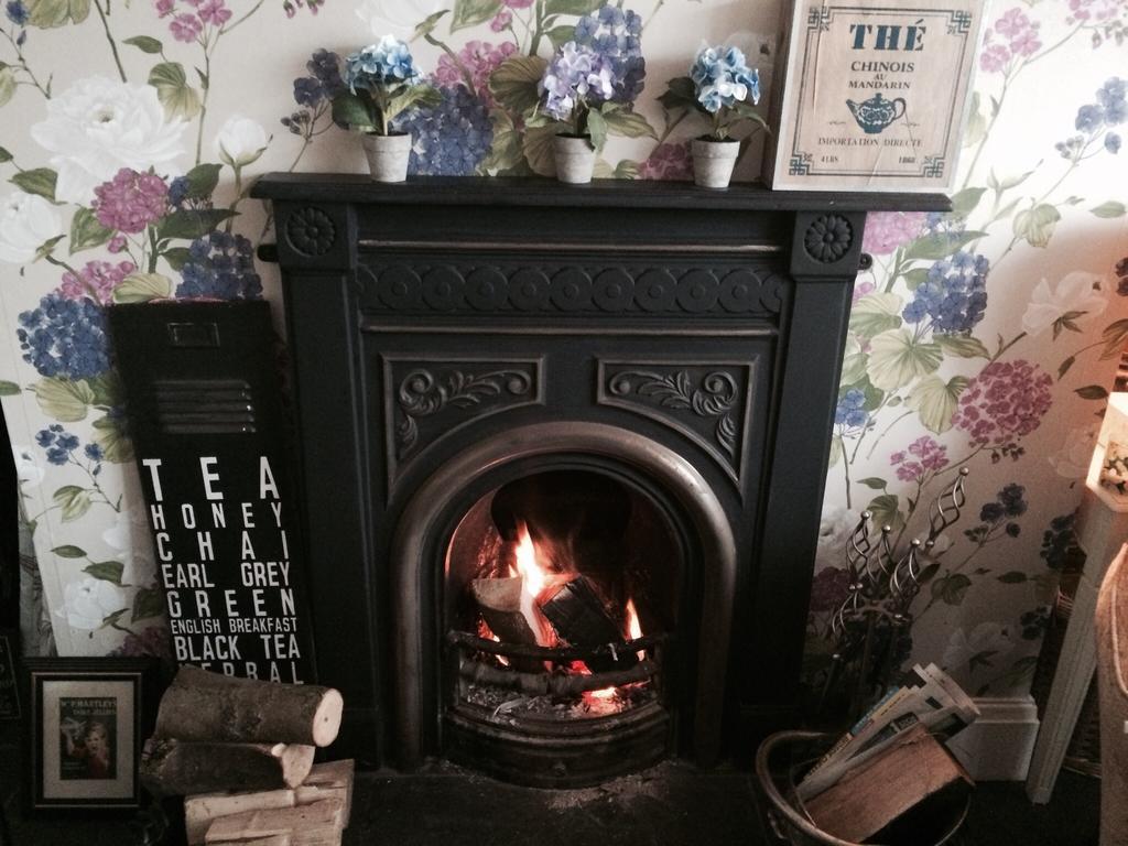 Lilly'S Pad Bed & Breakfast Keelby Bagian luar foto