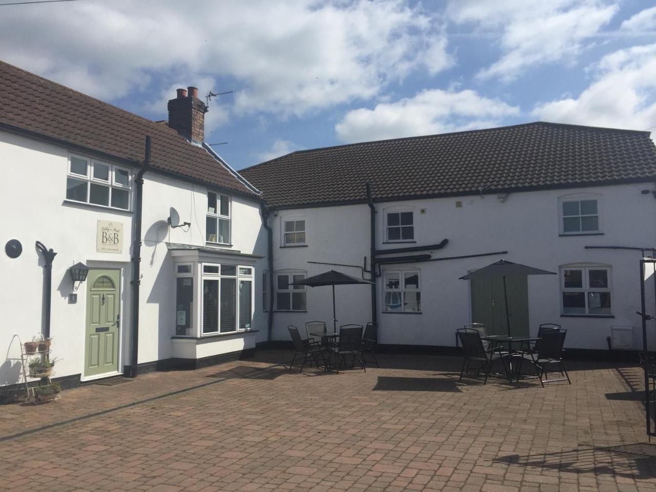 Lilly'S Pad Bed & Breakfast Keelby Bagian luar foto